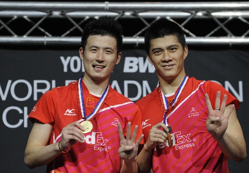 所谓背着手 所谓背着手